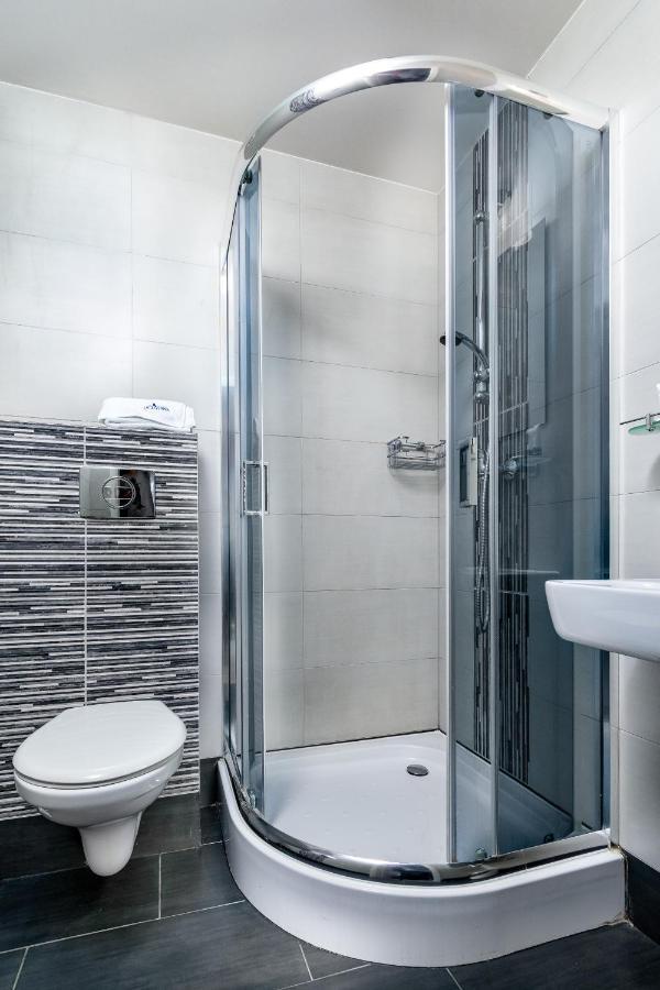 Jachtowa Hotel I Restauracja Шчечин Екстериор снимка